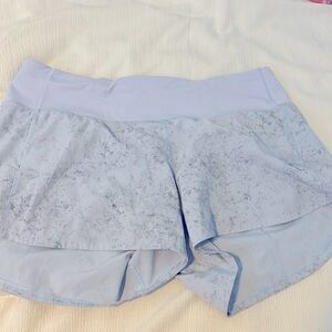 Lululemon Light Blue Marble Speed Up Mid-Rise Lined Short 4" size:8
